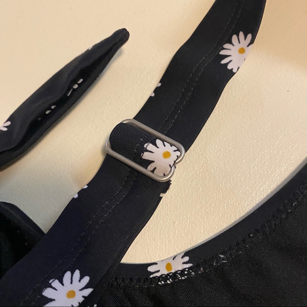 Daisy tie front bikini top - Picture 4 of 7